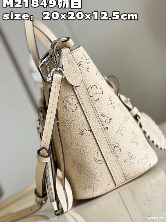 WIS VUITTON LOUIS PM BLOSSOM 0307